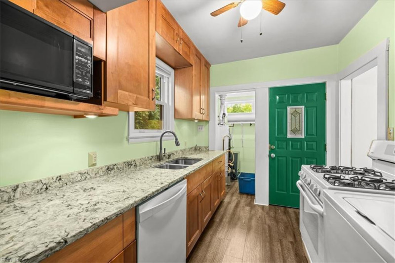 Photo 21 of 48 residential for sale in Norfolk virginia