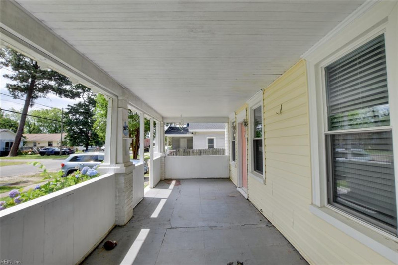 Photo 3 of 30 residential for sale in Hampton virginia