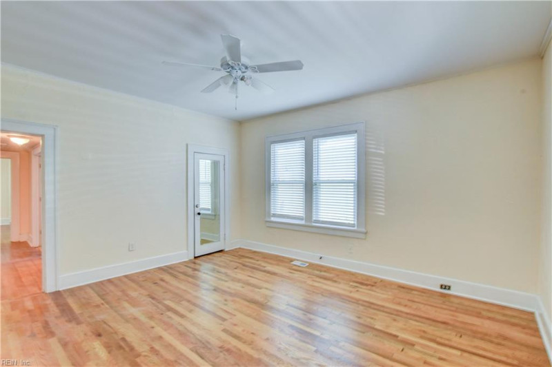 Photo 5 of 30 residential for sale in Hampton virginia