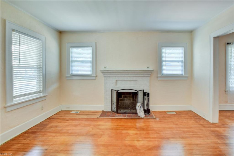 Photo 8 of 30 residential for sale in Hampton virginia