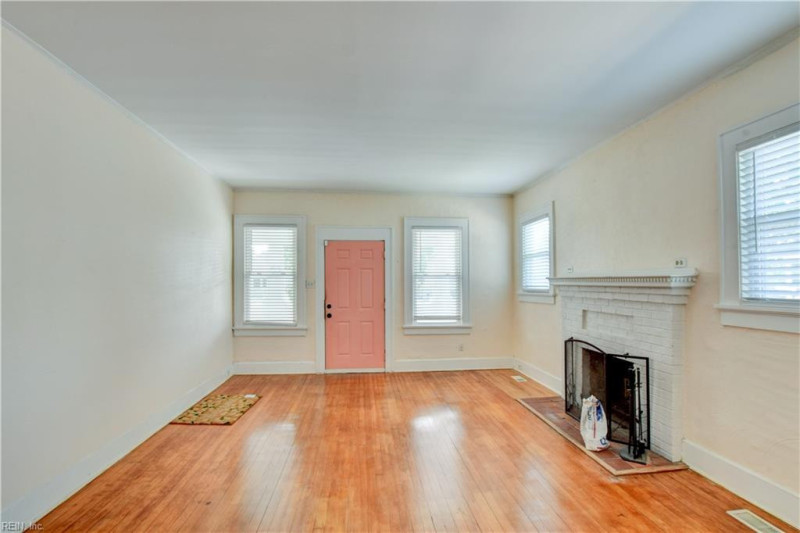 Photo 9 of 30 residential for sale in Hampton virginia
