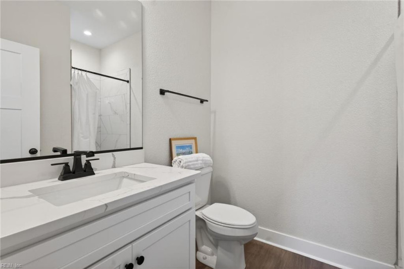 Photo 11 of 43 residential for sale in Virginia Beach virginia