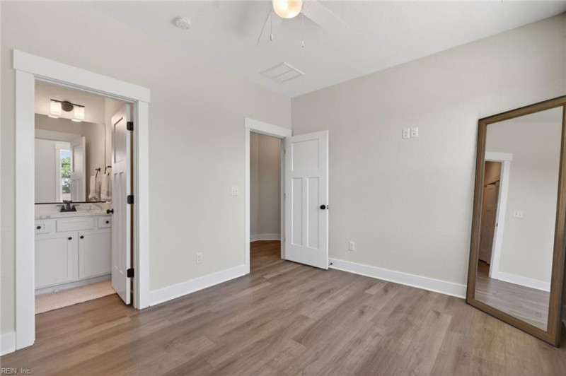 Photo 15 of 43 residential for sale in Virginia Beach virginia