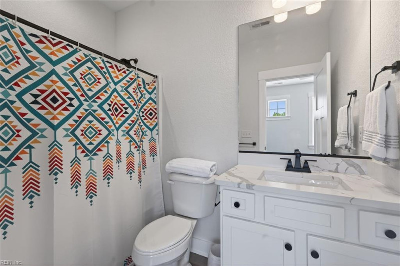 Photo 18 of 43 residential for sale in Virginia Beach virginia