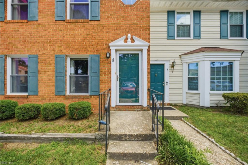 Photo 11 of 24 residential for sale in Hampton virginia