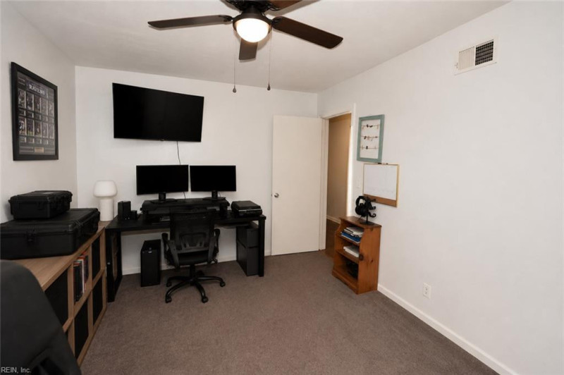 Photo 11 of 28 residential for sale in Norfolk virginia