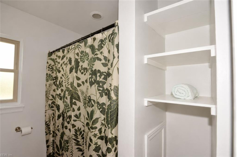 Photo 18 of 28 residential for sale in Norfolk virginia