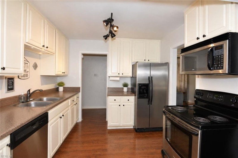 Photo 2 of 28 residential for sale in Norfolk virginia