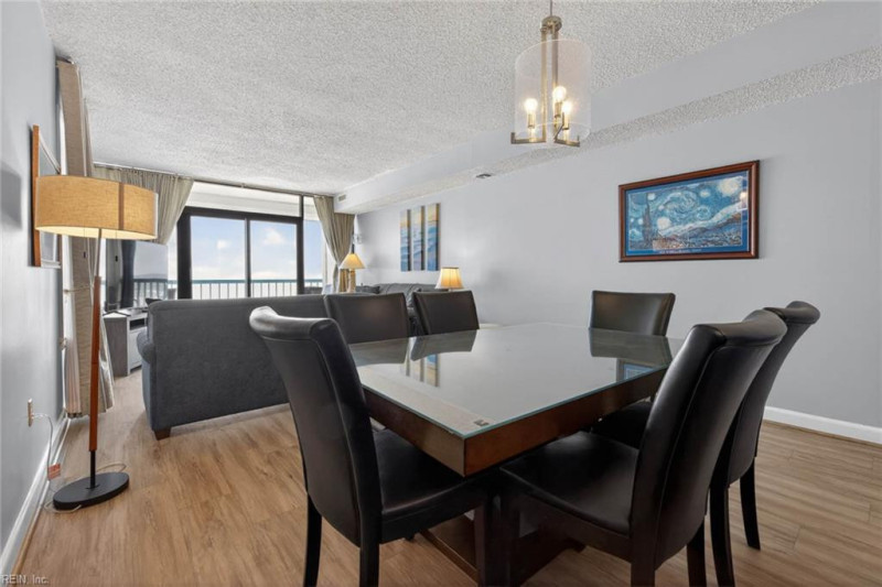 Photo 11 of 31 residential for sale in Virginia Beach virginia