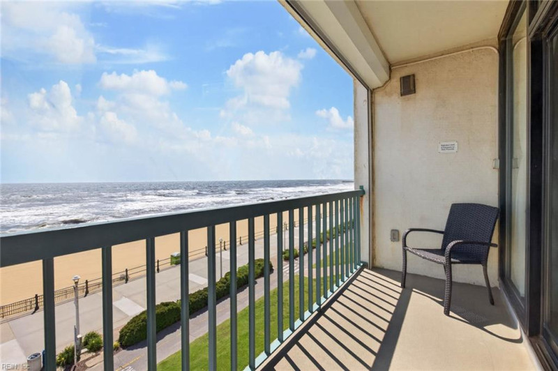 Photo 16 of 31 residential for sale in Virginia Beach virginia
