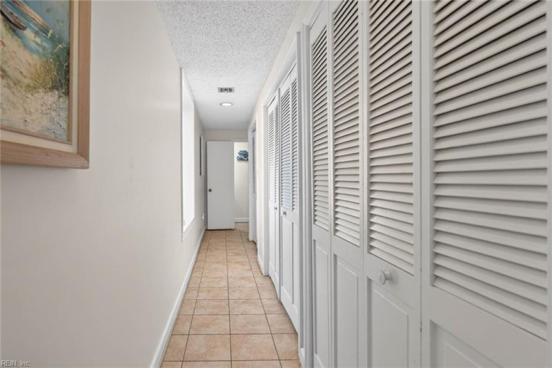Photo 18 of 31 residential for sale in Virginia Beach virginia