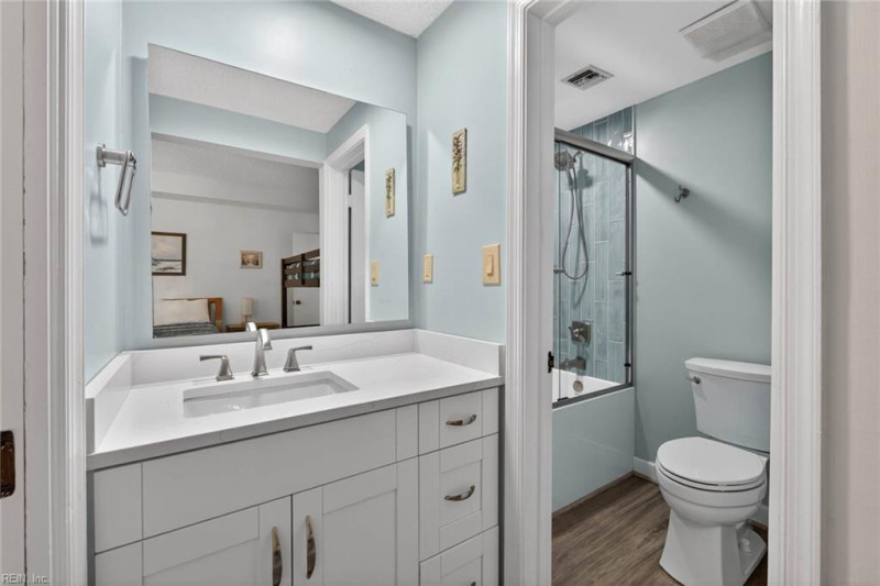 Photo 25 of 31 residential for sale in Virginia Beach virginia