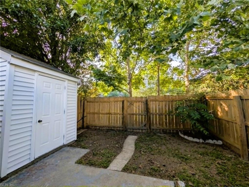 Photo 15 of 19 residential for sale in Virginia Beach virginia