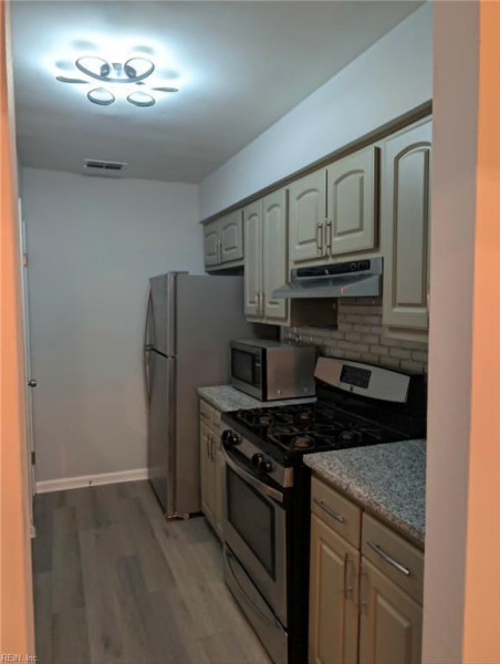 Photo 8 of 19 residential for sale in Virginia Beach virginia