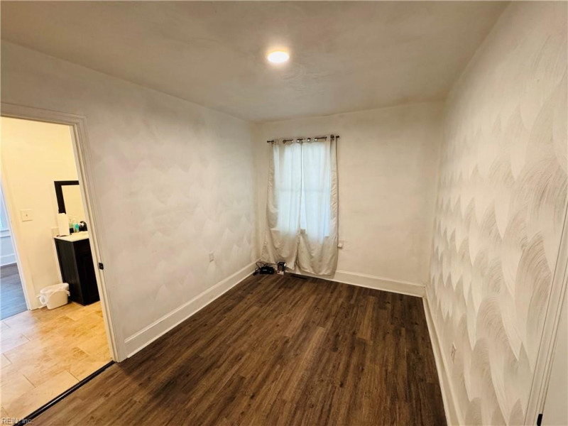 Photo 10 of 21 residential for sale in Portsmouth virginia