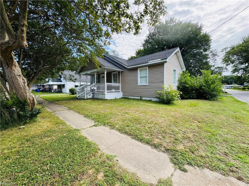 Photo 19 of 21 residential for sale in Portsmouth virginia