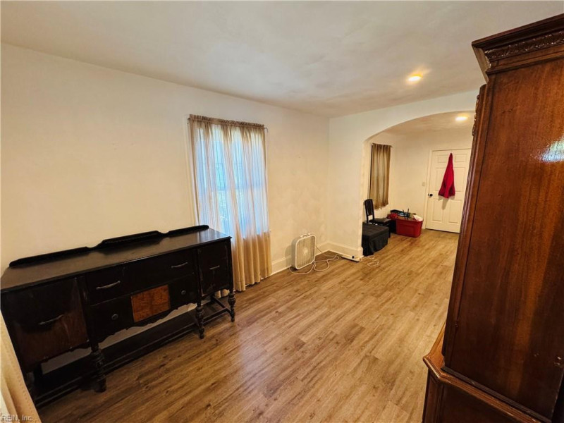 Photo 4 of 21 residential for sale in Portsmouth virginia
