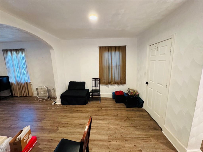 Photo 7 of 21 residential for sale in Portsmouth virginia
