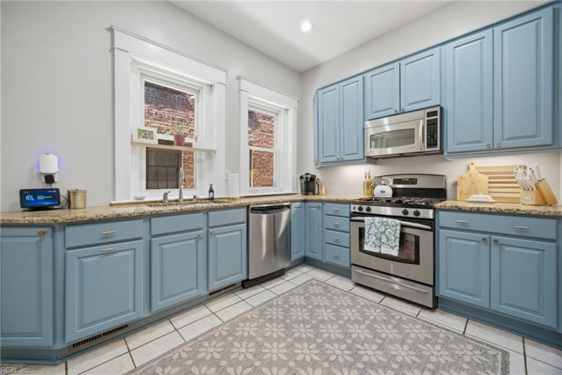 Photo 12 of 43 residential for sale in Norfolk virginia