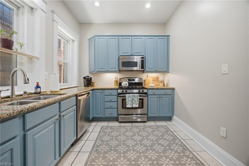 Photo 13 of 43 residential for sale in Norfolk virginia