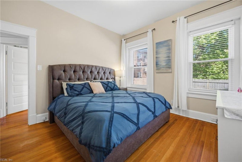 Photo 19 of 43 residential for sale in Norfolk virginia
