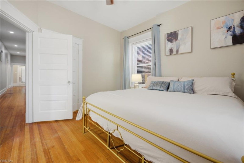 Photo 22 of 43 residential for sale in Norfolk virginia