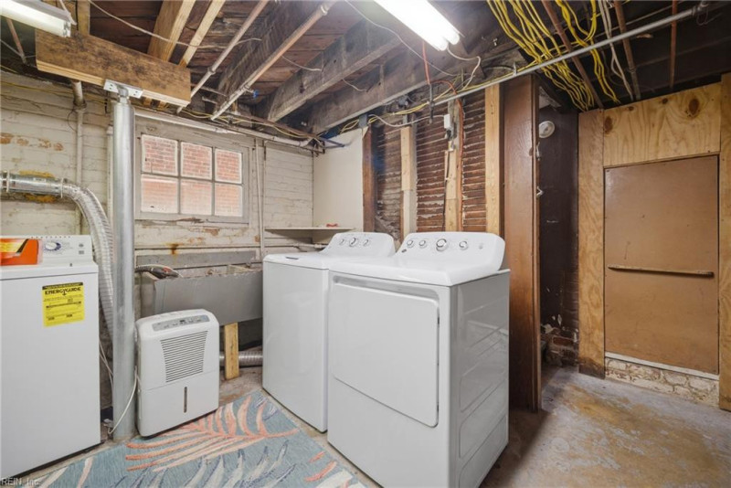 Photo 27 of 43 residential for sale in Norfolk virginia