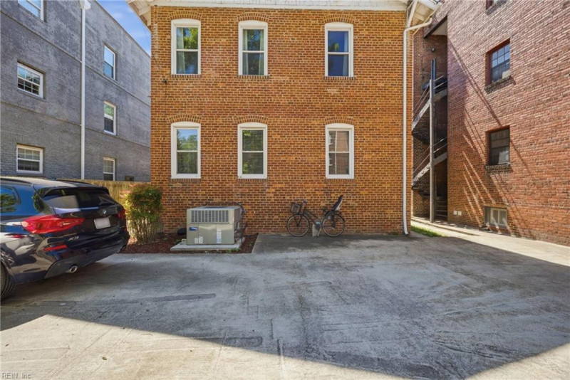 Photo 31 of 43 residential for sale in Norfolk virginia