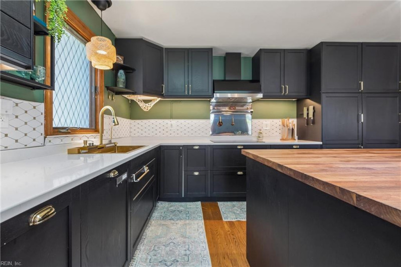 Photo 17 of 50 residential for sale in Hampton virginia