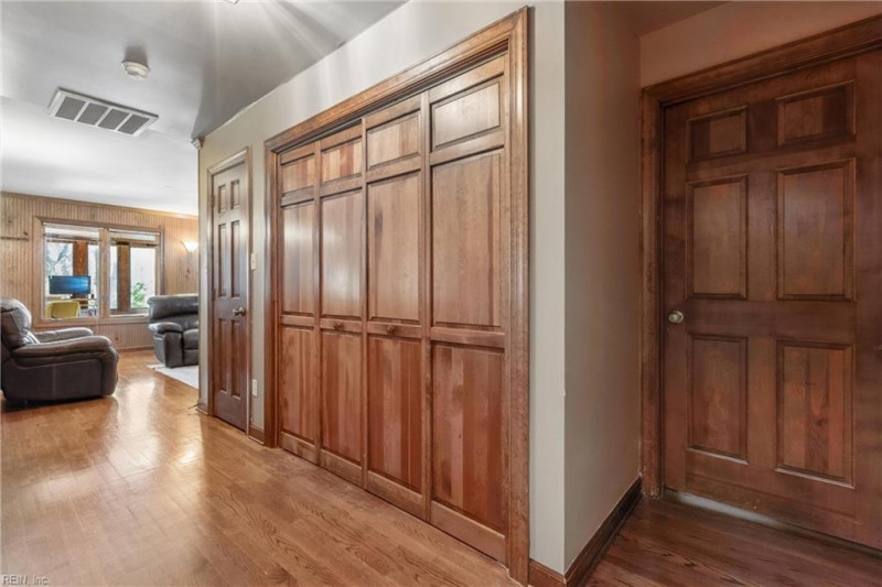 Photo 31 of 50 residential for sale in Hampton virginia