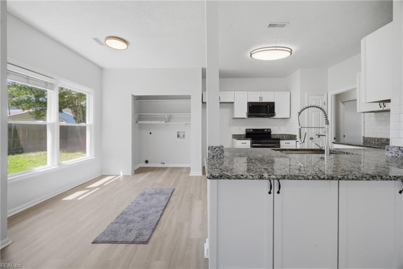 Photo 10 of 49 residential for sale in Virginia Beach virginia