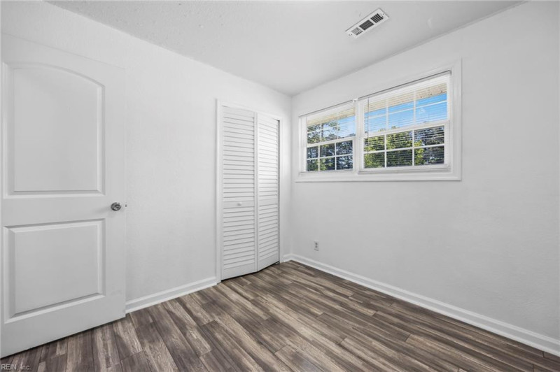 Photo 12 of 25 residential for sale in Portsmouth virginia