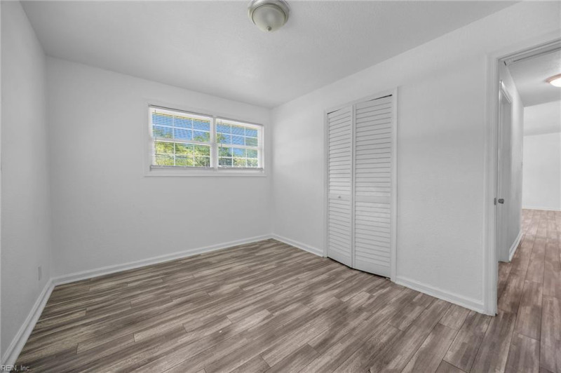 Photo 13 of 25 residential for sale in Portsmouth virginia