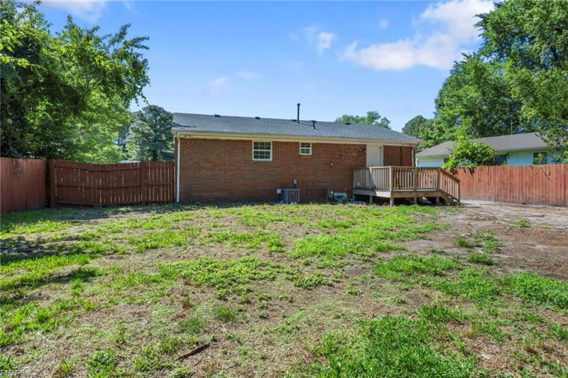 Photo 20 of 25 residential for sale in Portsmouth virginia