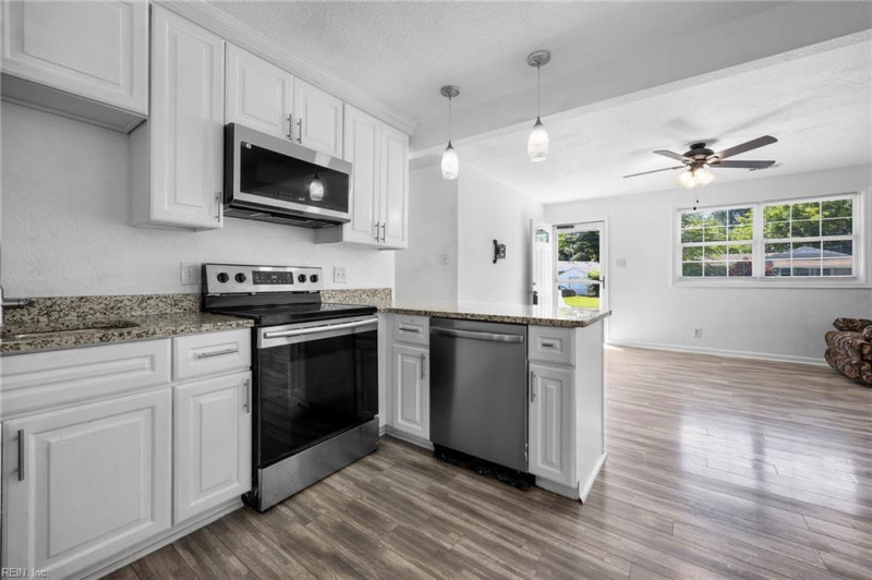 Photo 6 of 25 residential for sale in Portsmouth virginia