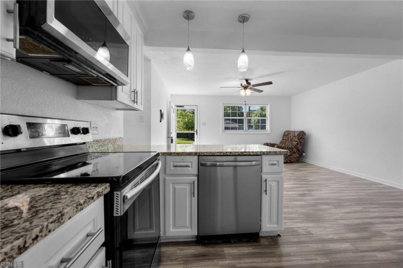 Photo 7 of 25 residential for sale in Portsmouth virginia