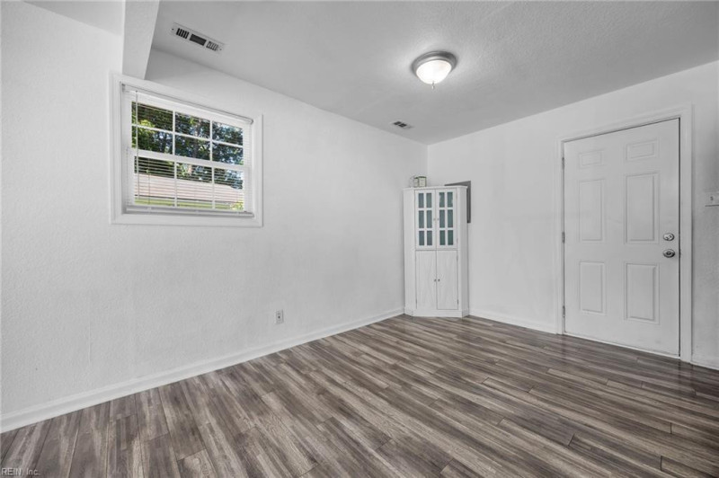 Photo 8 of 25 residential for sale in Portsmouth virginia