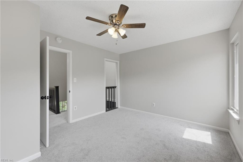 Photo 16 of 37 residential for sale in Virginia Beach virginia
