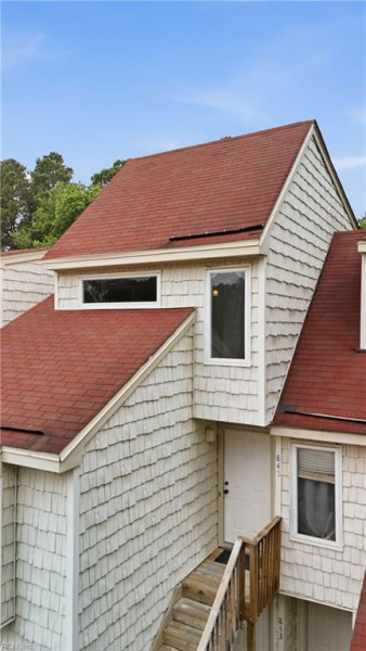 Photo 3 of 37 residential for sale in Virginia Beach virginia
