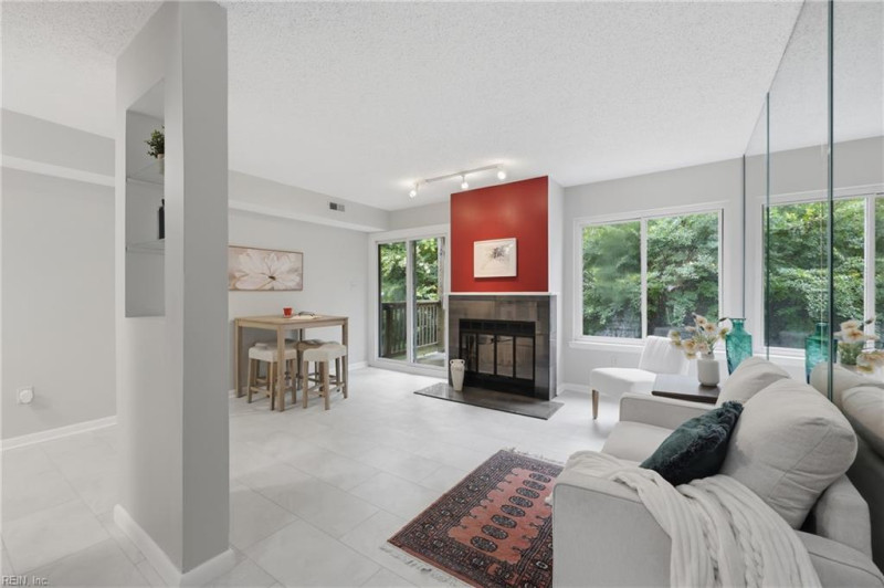 Photo 6 of 37 residential for sale in Virginia Beach virginia