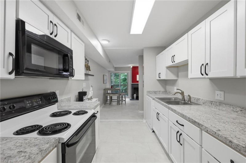 Photo 9 of 37 residential for sale in Virginia Beach virginia