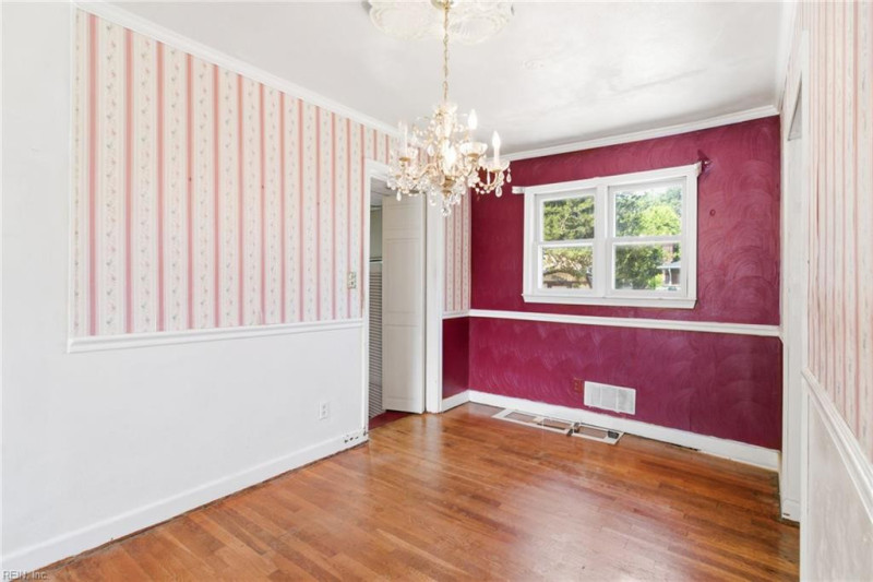Photo 13 of 40 residential for sale in Norfolk virginia