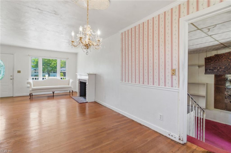 Photo 14 of 40 residential for sale in Norfolk virginia