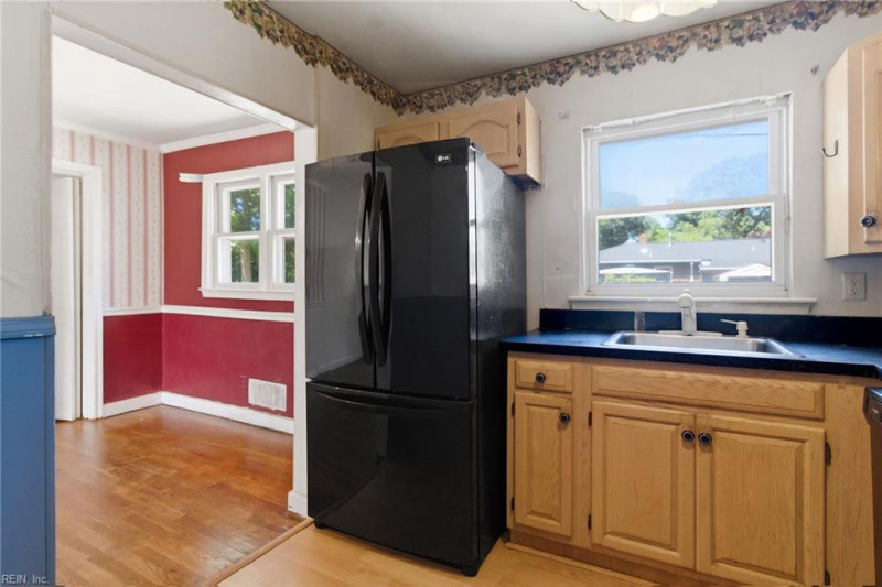 Photo 20 of 40 residential for sale in Norfolk virginia