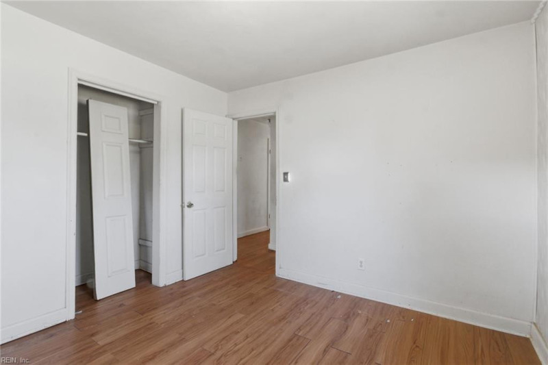 Photo 27 of 40 residential for sale in Norfolk virginia