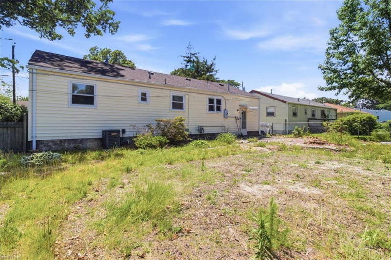 Photo 34 of 40 residential for sale in Norfolk virginia