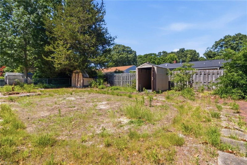 Photo 35 of 40 residential for sale in Norfolk virginia
