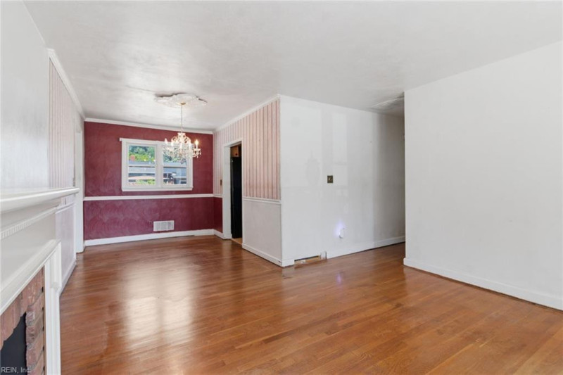 Photo 9 of 40 residential for sale in Norfolk virginia