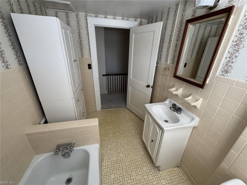 Photo 15 of 17 residential for sale in Norfolk virginia Photo 15 of 17 residential for sale in Norfolk virginia