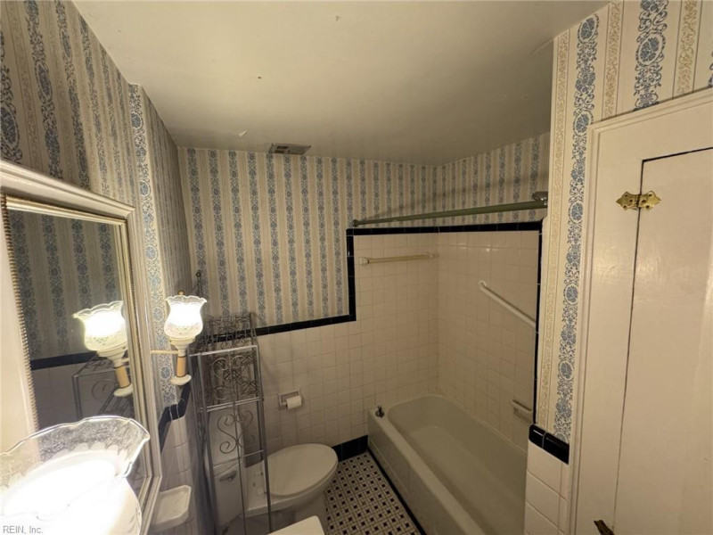 Photo 7 of 17 residential for sale in Norfolk virginia Photo 7 of 17 residential for sale in Norfolk virginia